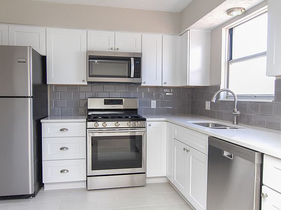 quartz counters, new cabinet