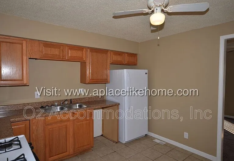 9811 Marsh Ave — Photo 15