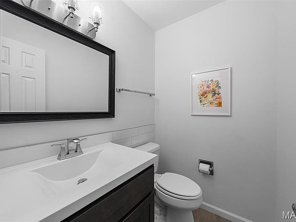 4th image of 3029 Yale Blvd