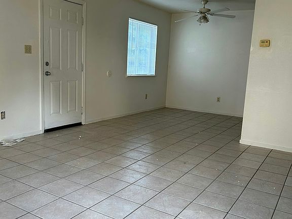 4th image of 1015 Elizabeth Ln