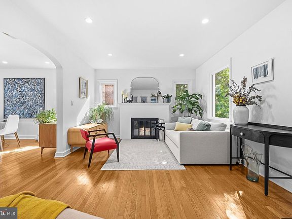 5th image of 3621 Ingomar Pl NW