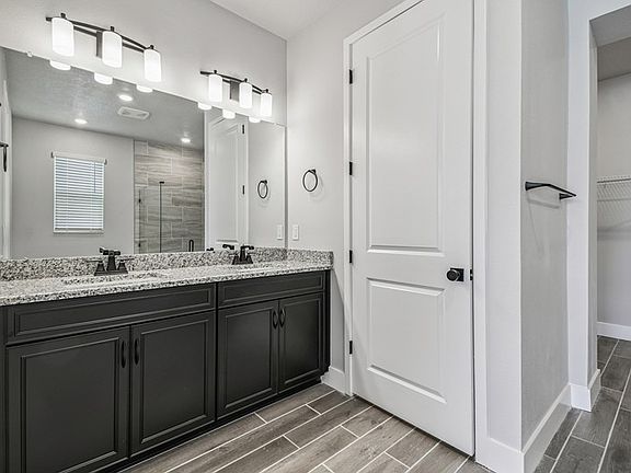 The Edie - Owner s Bath