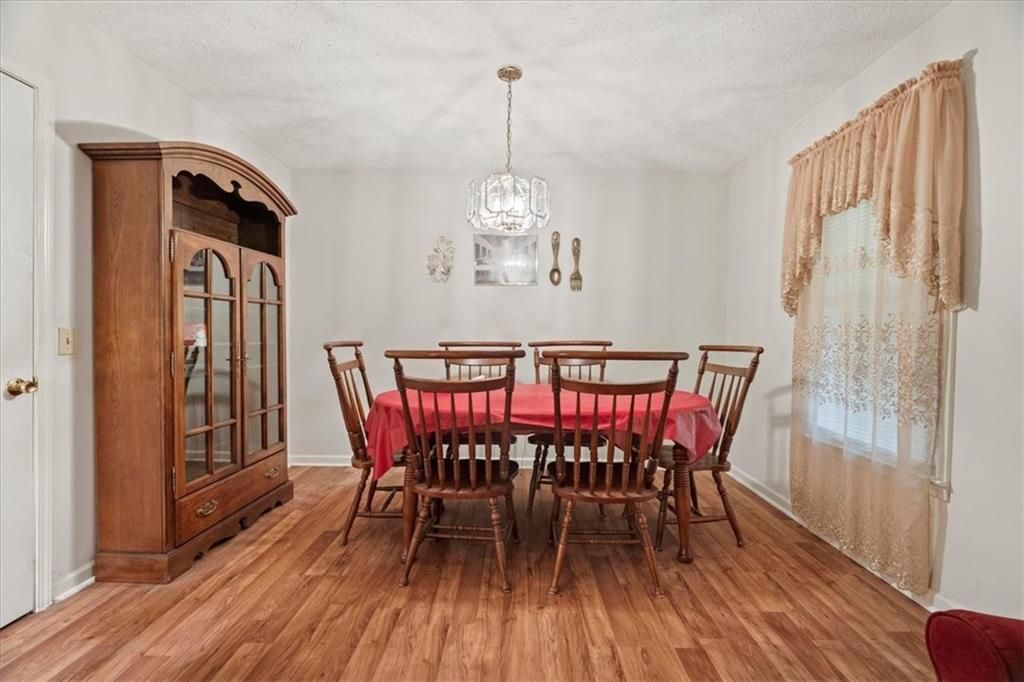 202 Briarwood Dr, Calhoun, GA - View 6