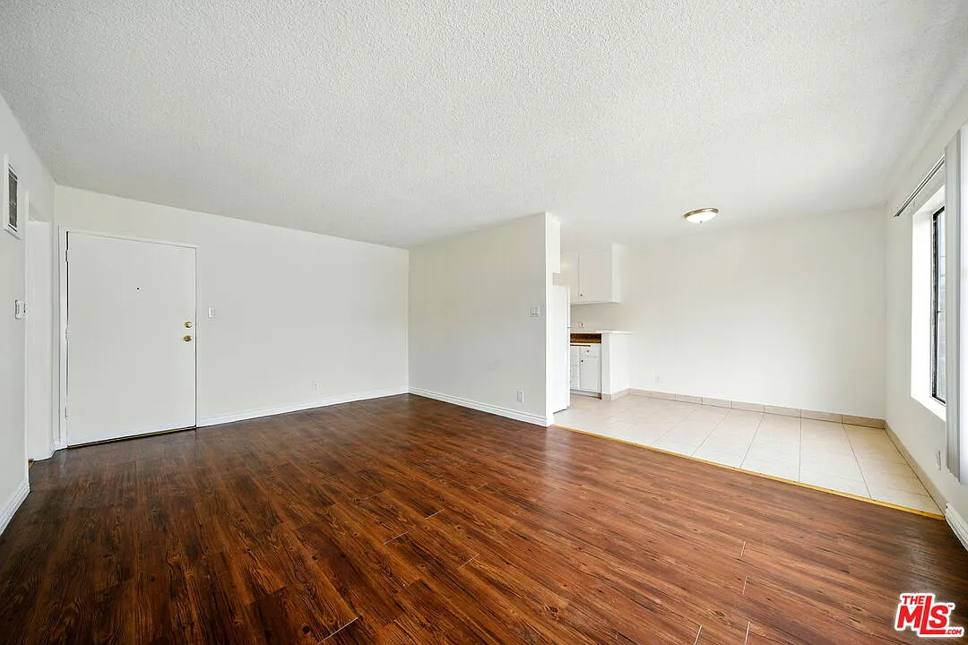 1 bed, 1.0 bath, 703 sqft, $1,895 — Photo 3