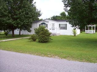 1115 Mabe Dr, Summerton, SC 29148