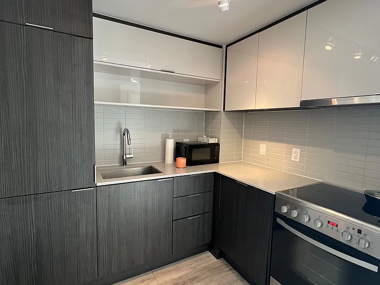 159 Wellesley St E #1602 — Photo 38
