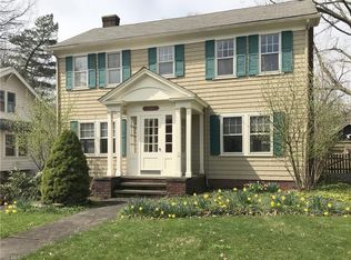 1504 Rydalmount Rd, Cleveland Heights, OH 44118
