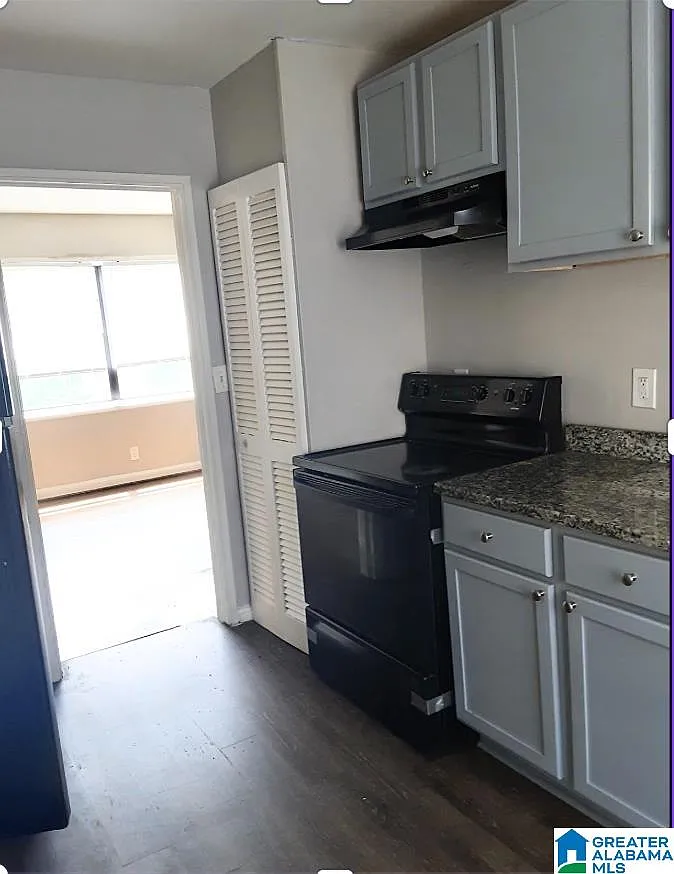 2 bed, 1.0 bath, $749 — Photo 3