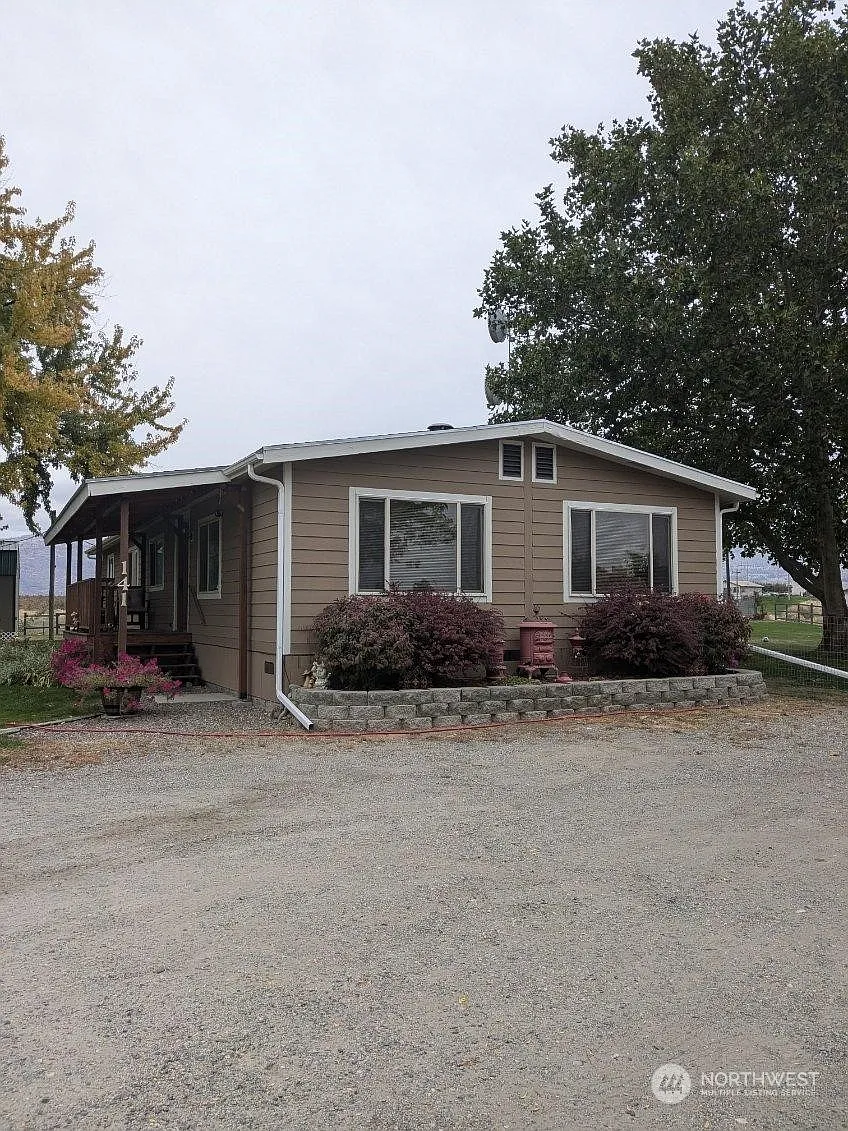 141 Miller Rd photo 1