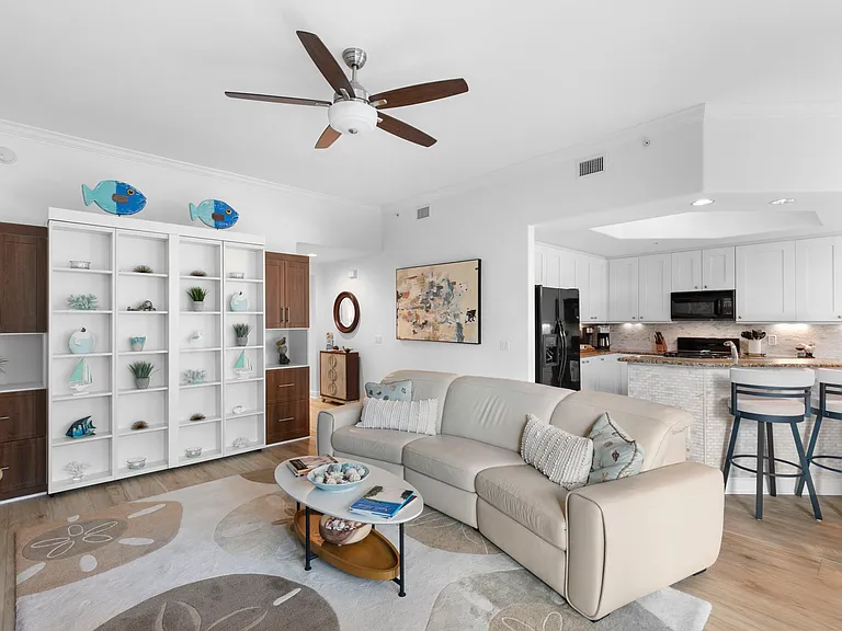 1055 Sandpiper St #H-202 — Photo 3