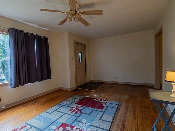 3rd image of 966 Swift Dr