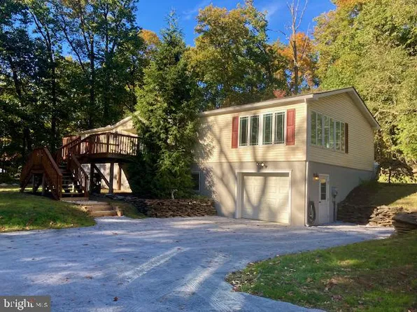 1139 Reservoir Rd, New Holland, PA 17557