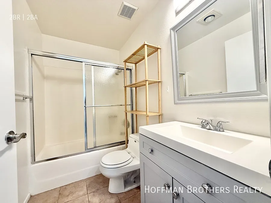 2 bed, $3,800 — Photo 4