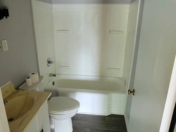 5th image of 3815 W Meighan Blvd