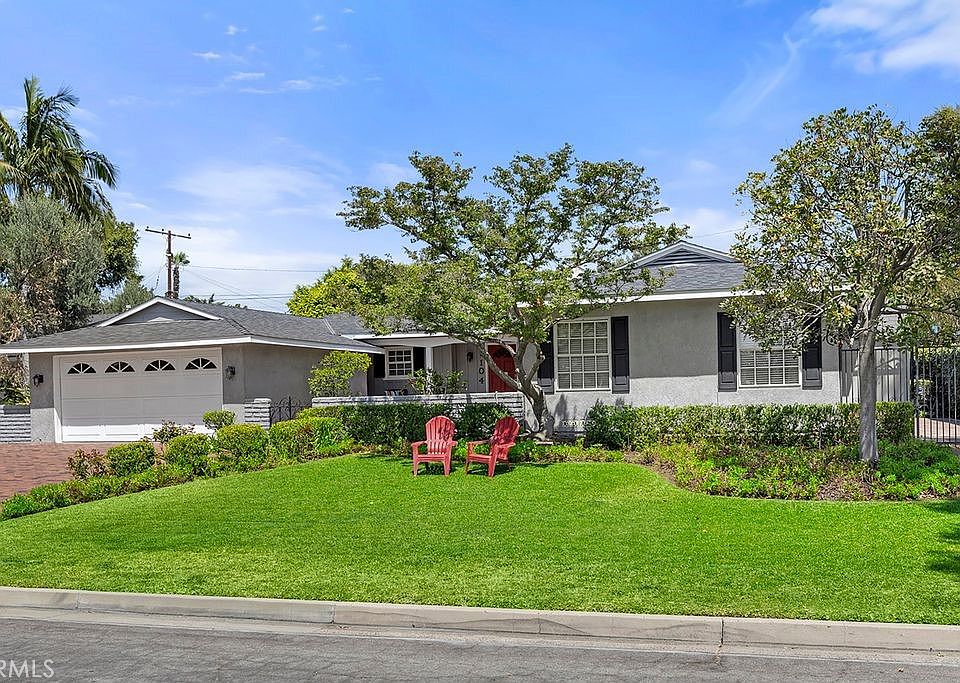 1st image of 1104 Cerritos Dr