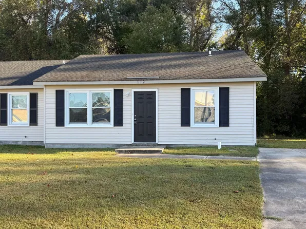 112 Stallion Dr, Jacksonville, NC 28540