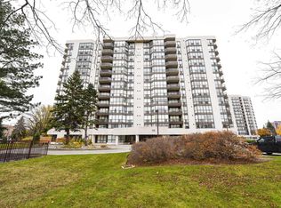 1111 Bough Beeches Blvd #905, Mississauga, ON L4W4N1