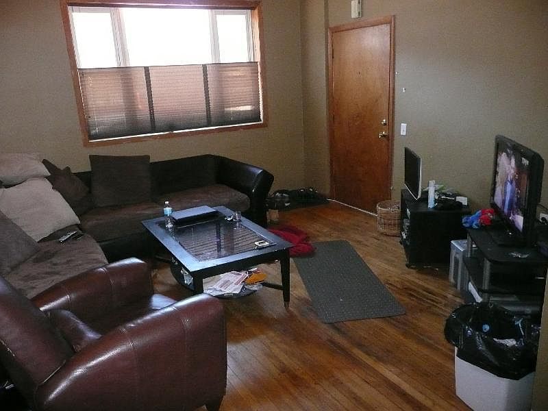 1st image of 3151 N Southport Ave #1