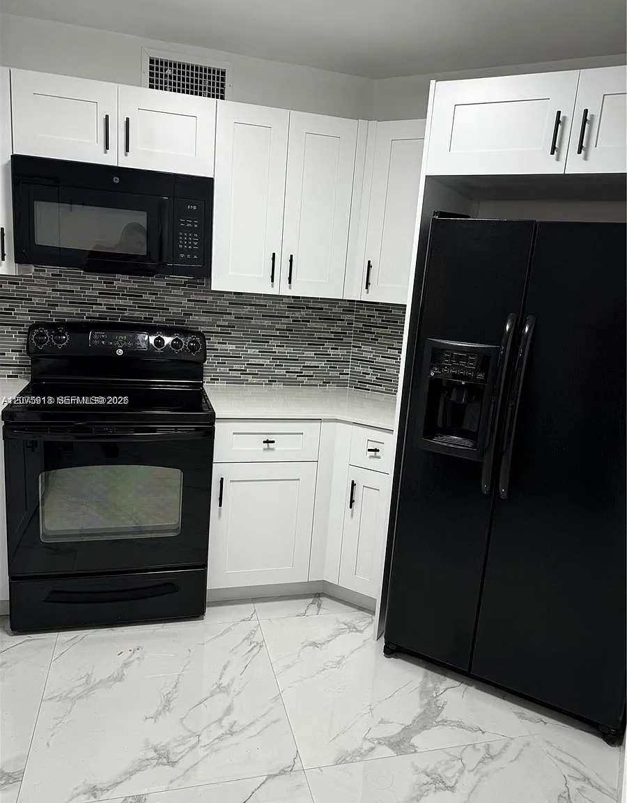 West Fontaine Condo — Photo 4