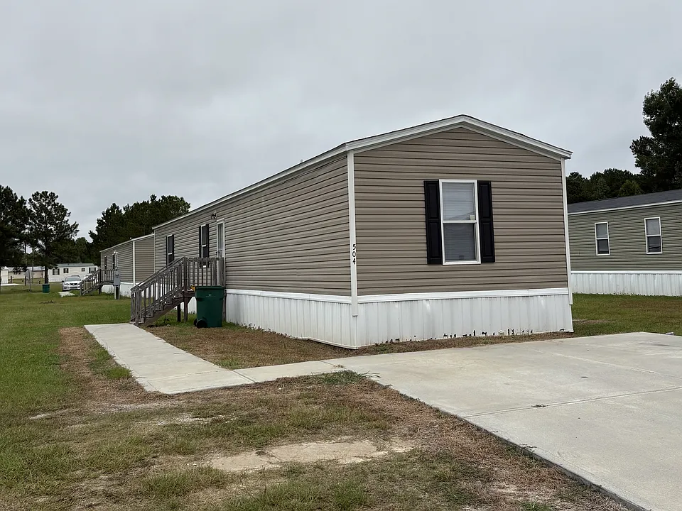 504 Blakley Dr