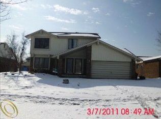 15822 Van Meter Dr, Macomb, MI 48044