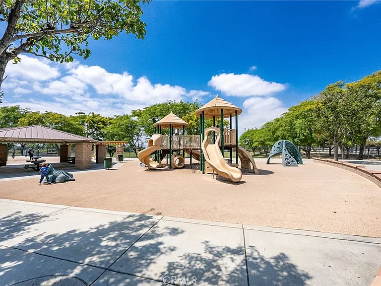 5676 Avocet Dr — Photo 45