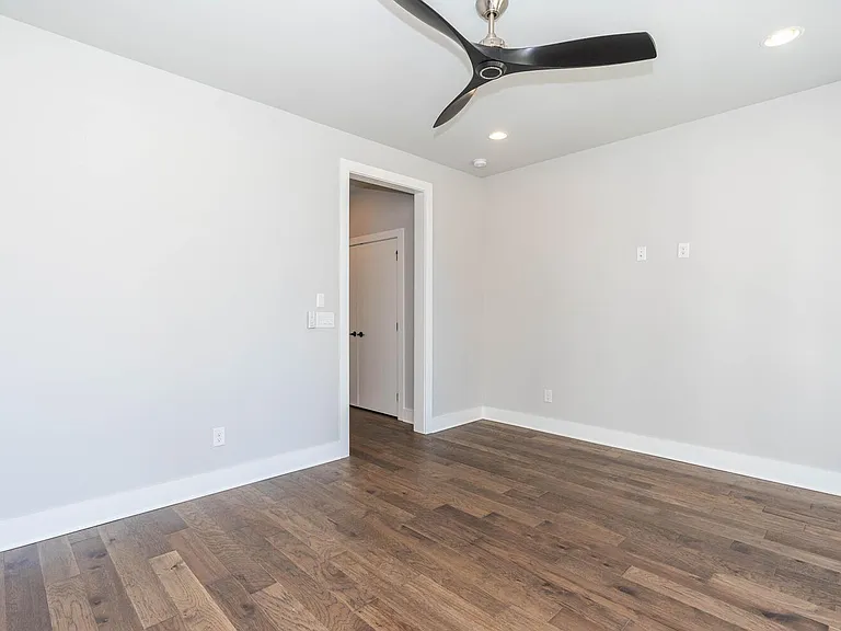 673 Ethel St NW — Photo 38