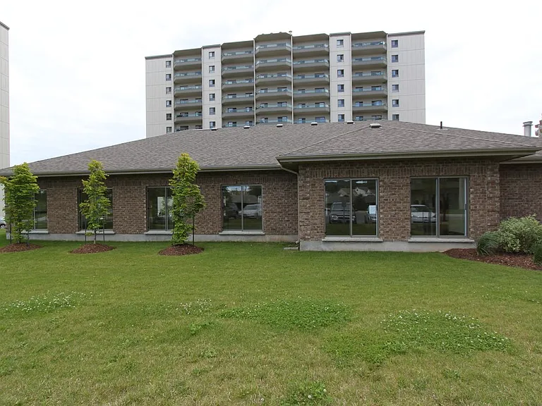 1460 Beaverbrook Ave — Photo 14
