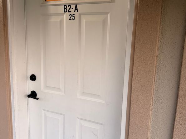 25 Fairway Dr #2B