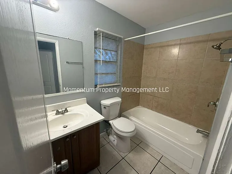 8405 N Elmer St — Photo 8