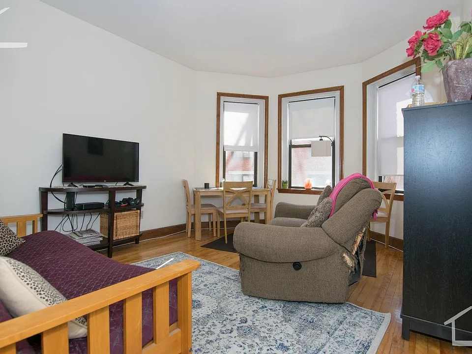 1338 Commonwealth Ave #17Q