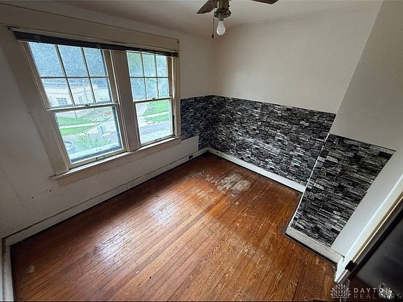 3rd image of 155 Indianola Ave