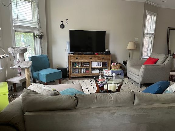 4th image of 3654 N Damen Ave #2
