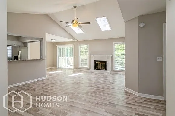 5300 Village Way — Photo 3
