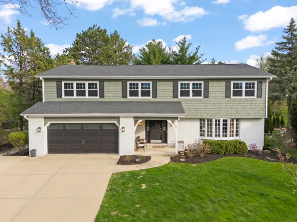 1567 Snowberry Ct, Downers Grove, IL 60515