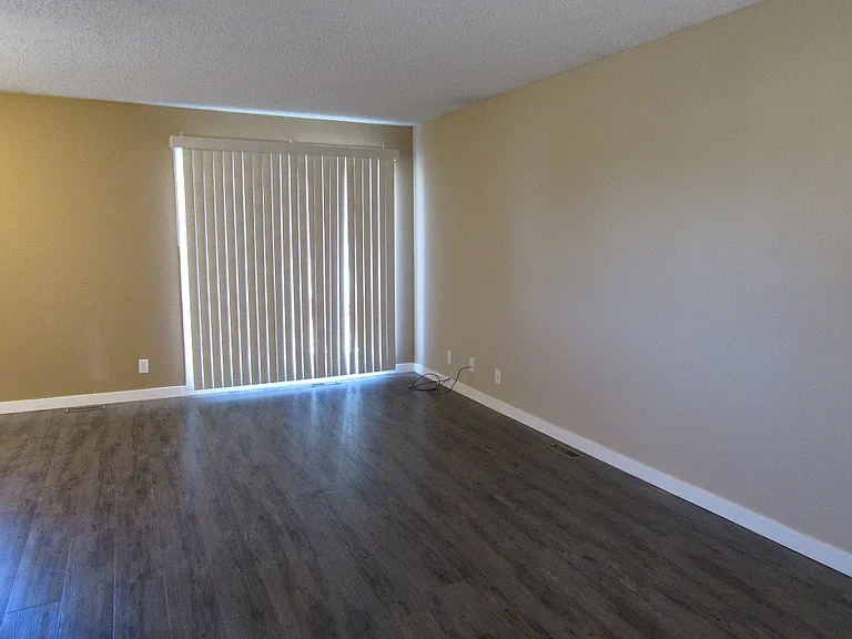 6330 S 58th Ave #1 — Photo 12