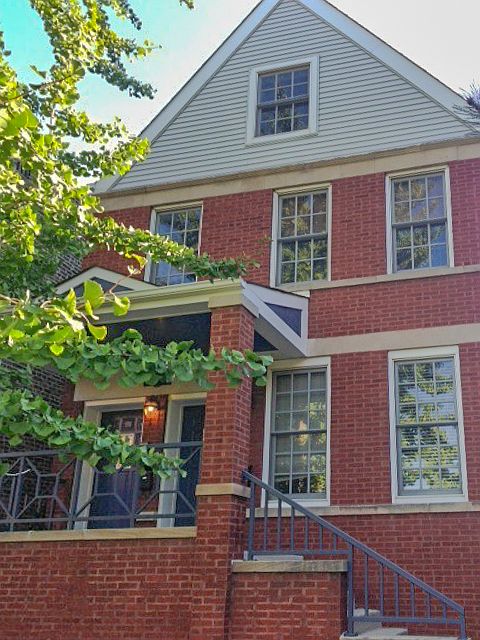 1st image of 4049 N Oakley Ave #1
