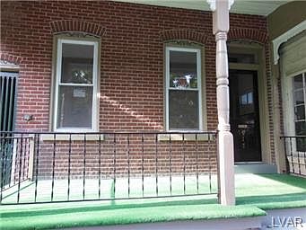 1st image of 917 W Gordon St
