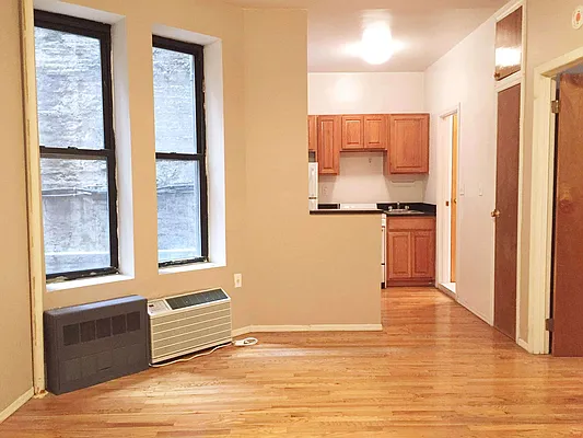 Rented by Waverly Realty Associates | media 17