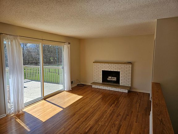 5th image of 111 Glendale Dr