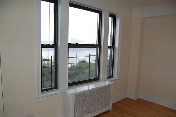 Rented by Stonecrest Realty | media 32