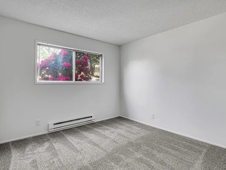 5920 SW Erickson Ave — Photo 13