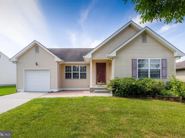 512 Howey Dr, Mullica Hill, NJ 08062