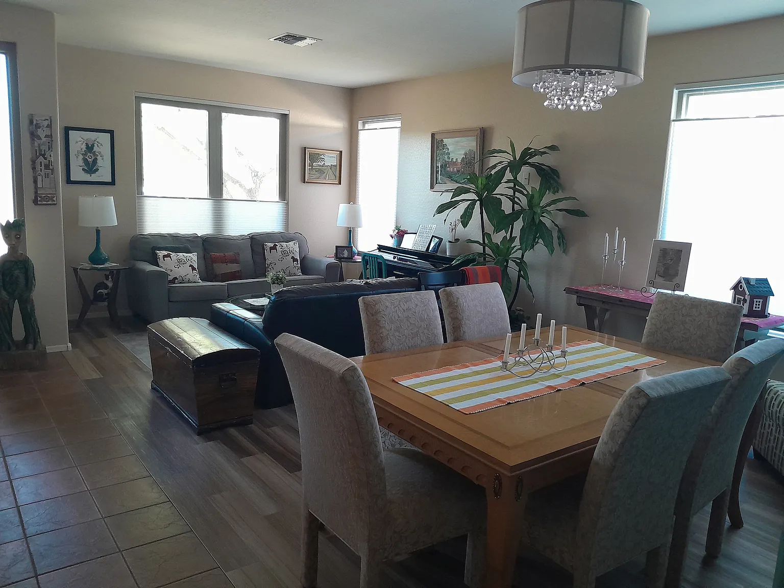 4 bed, 2155 sqft, $2,600 — Photo 4