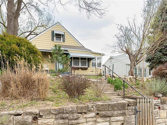 3rd image of 443 N Quincy Ave