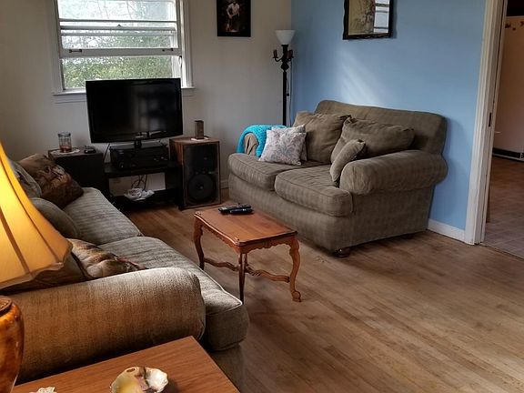 2nd image of 1445 McCan Dr
