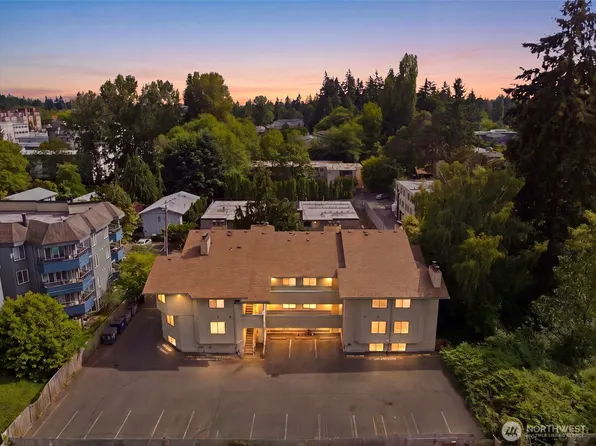 3024 NE 143rd Street #301, Seattle, WA 98125