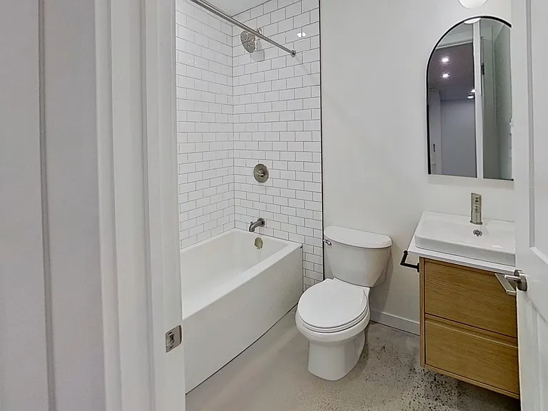 44 Chippewa Ave #B — Photo 8