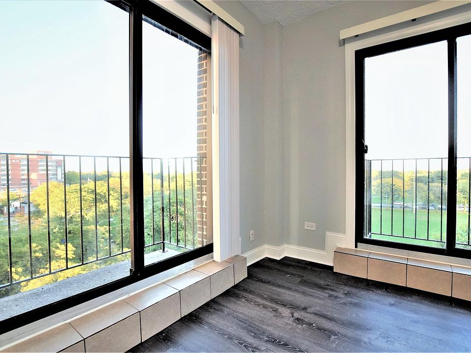 1st image of 4521 N Clarendon Ave #601