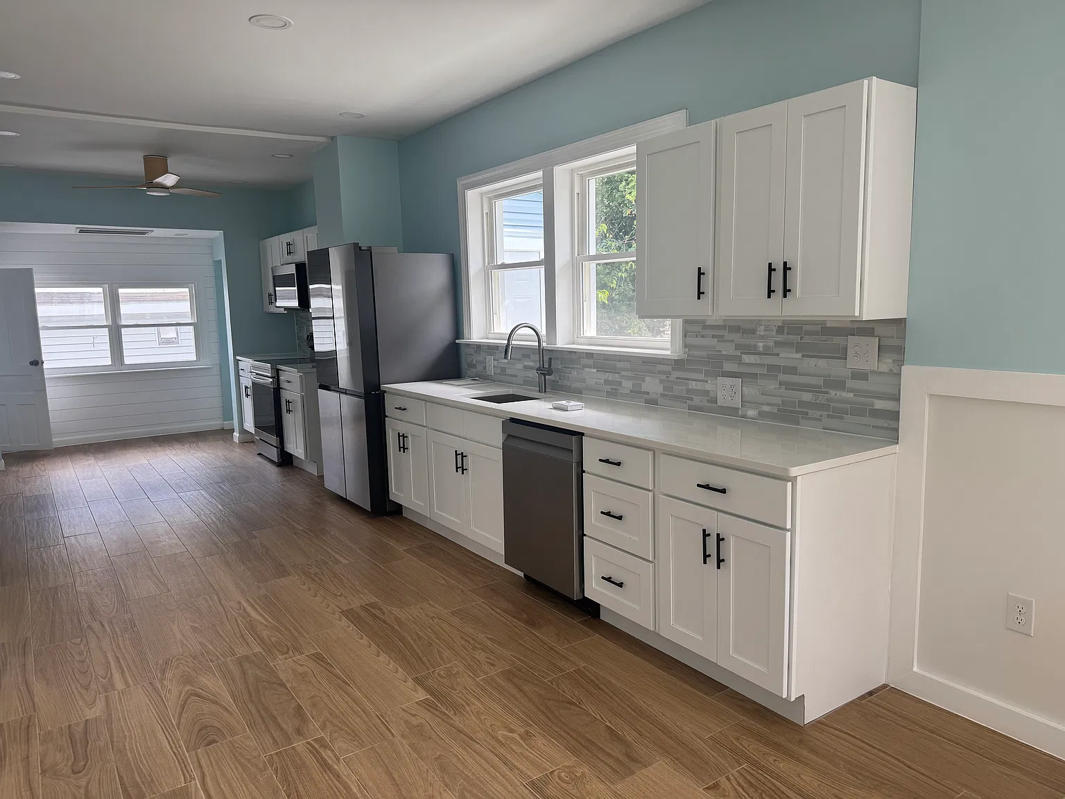 2 bed, 1.5 bath, 1095 sqft, $3,000 — Photo 3